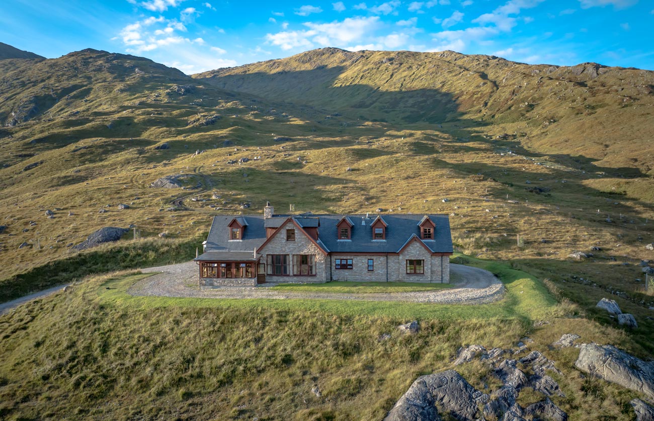 Glen Dessary Lodge front view